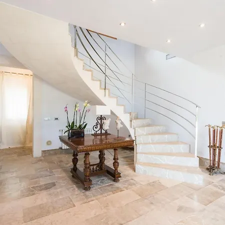 Ses Rentadores Villa *
